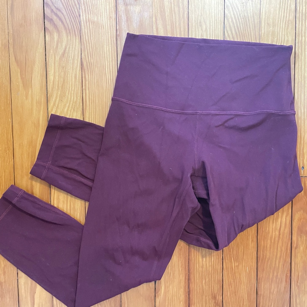 Lululemon Merlot Leggings 25"